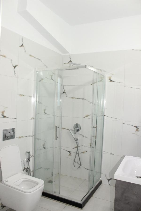 Leva'S Apartments Sarandë 외부 사진